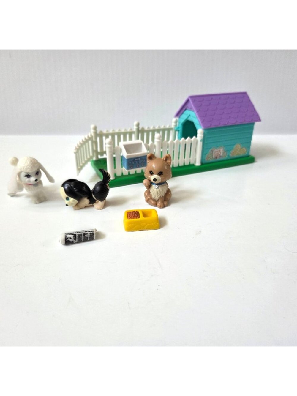 Kenner Littlest Pet Shop Cozy Home Pets Puppy Pals with Playhouse 1992 Complete